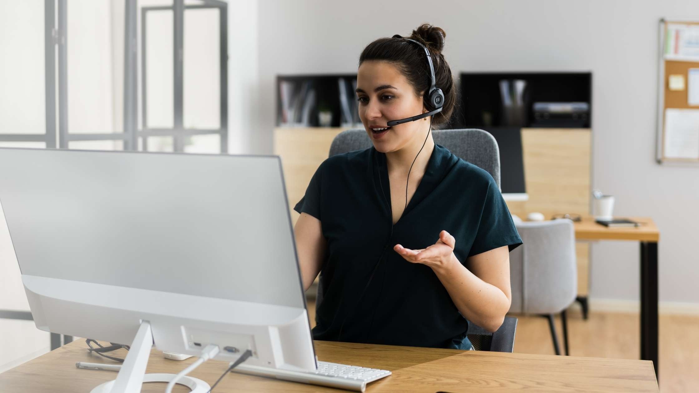 What You Need to Know Before Hiring a Virtual Call Center - Biz 3.0